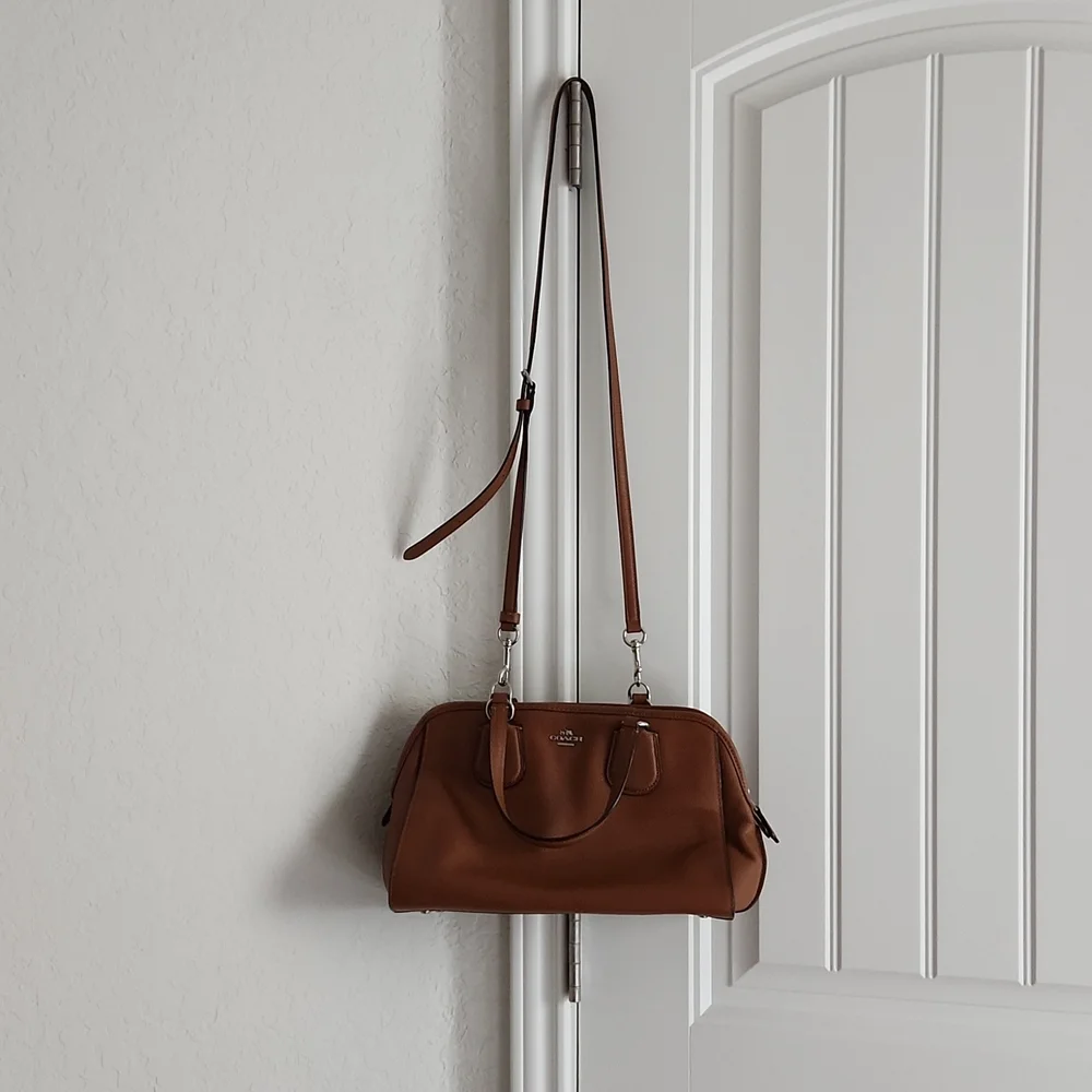 Coach crossbody - Picture 2 of 6